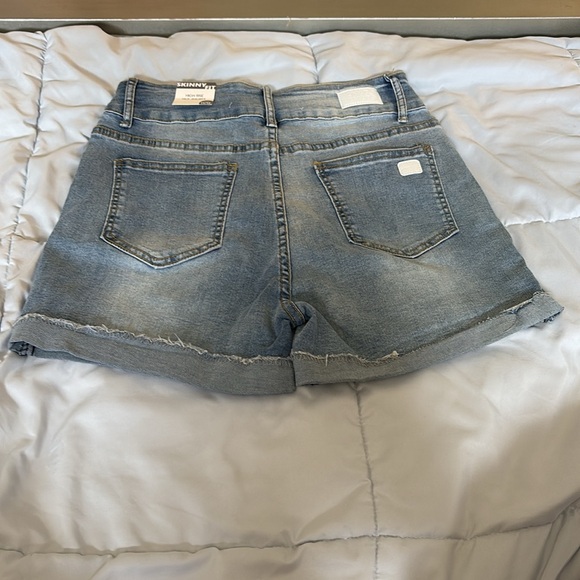 New Denim Shorts stretch - Picture 7 of 9